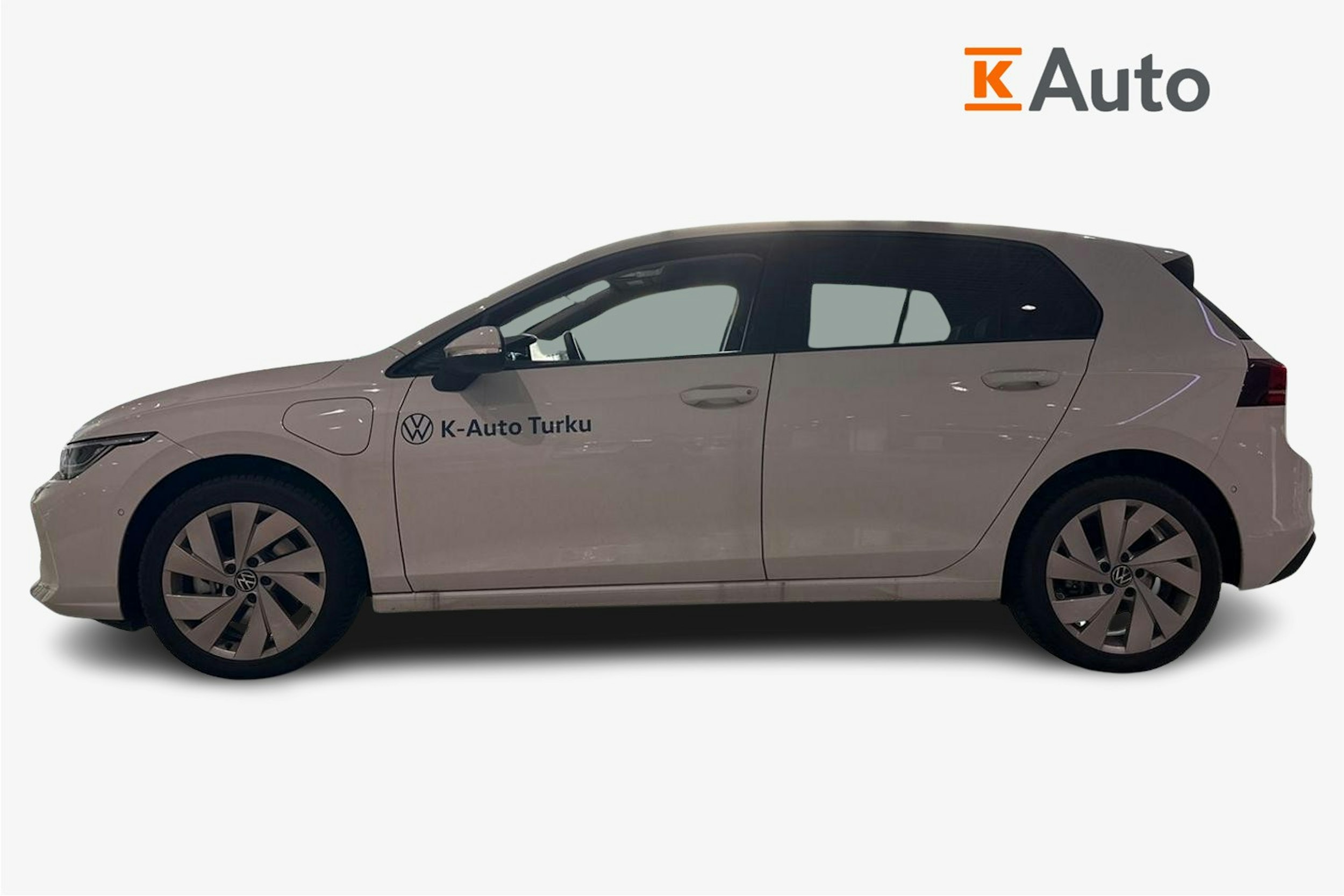 valkoinen Volkswagen Golf 2025 kuva 5.