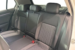 valkoinen Volkswagen Golf 2025 kuva 8.