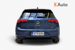 sininen Volkswagen Golf 2025 kuva 4.