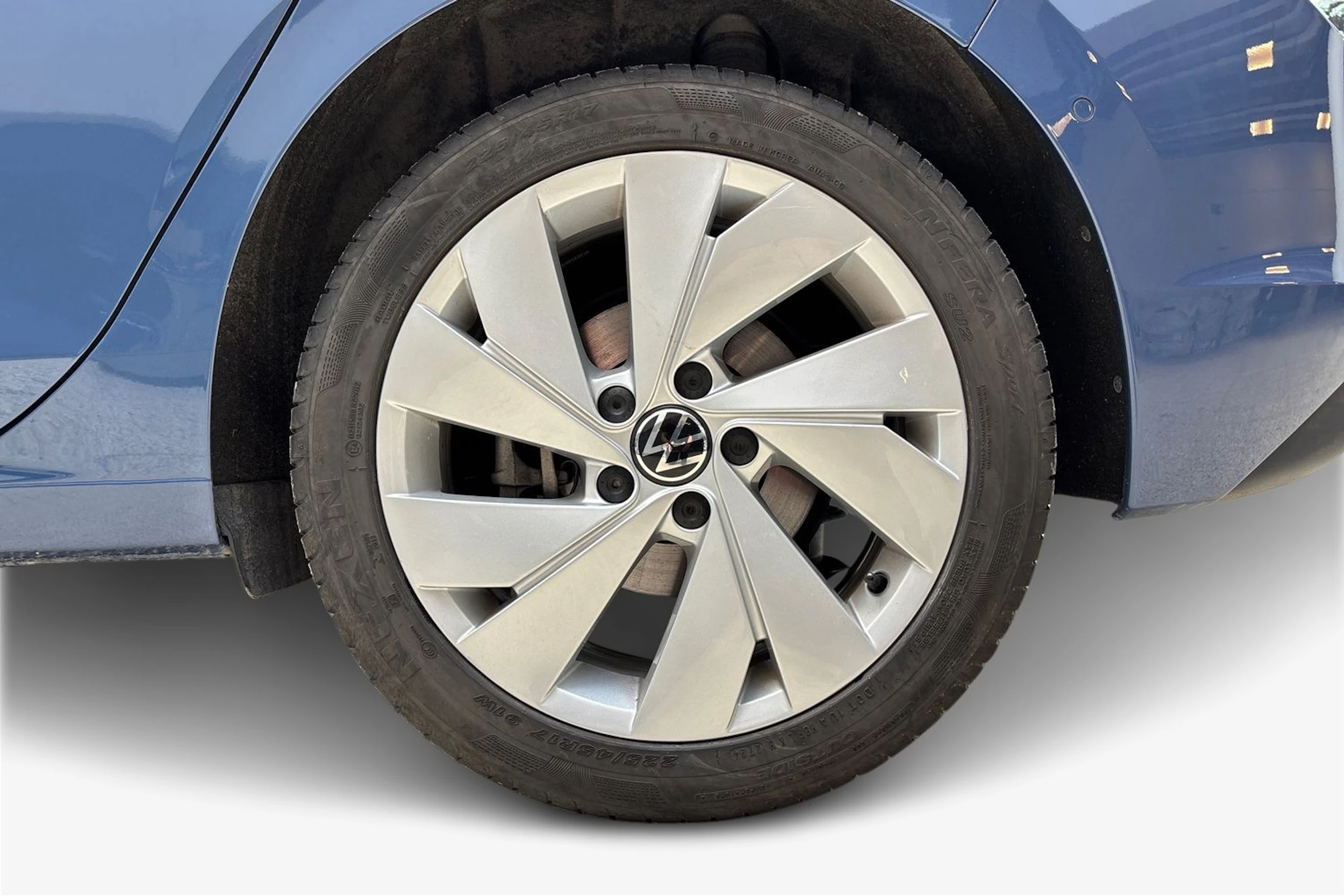 sininen Volkswagen Golf 2025 kuva 12.