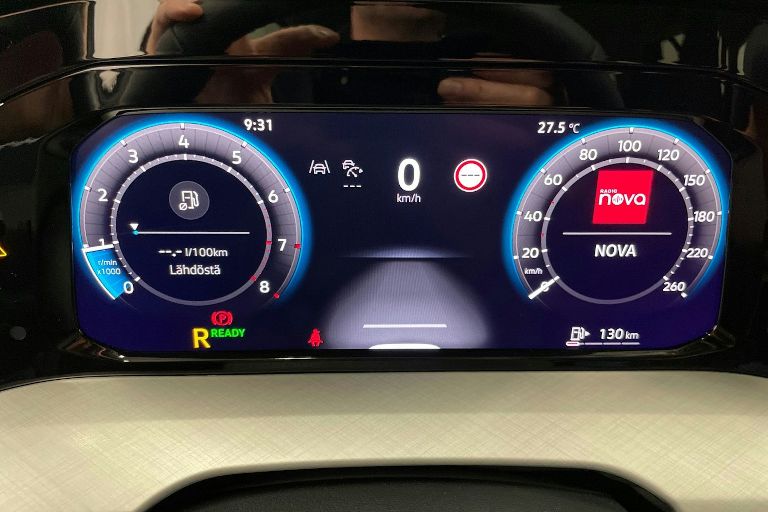 harmaa Volkswagen Golf 2025 kuva 12.