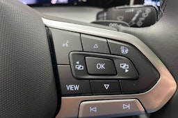 harmaa Volkswagen Golf 2025 kuva 14.