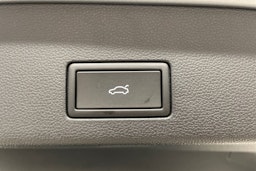 harmaa Volkswagen Golf 2025 kuva 15.
