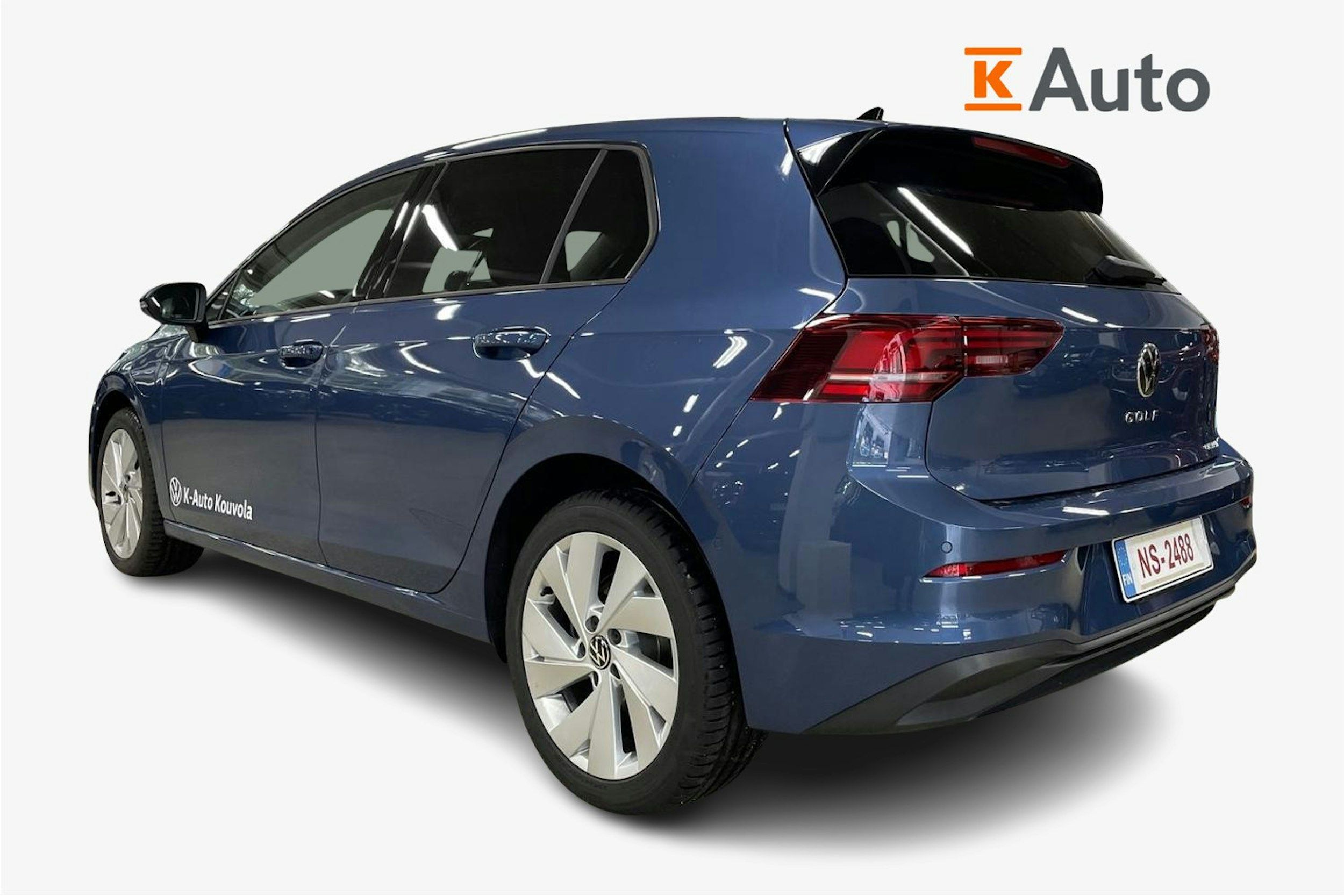 sininen Volkswagen Golf 2025 kuva 2.