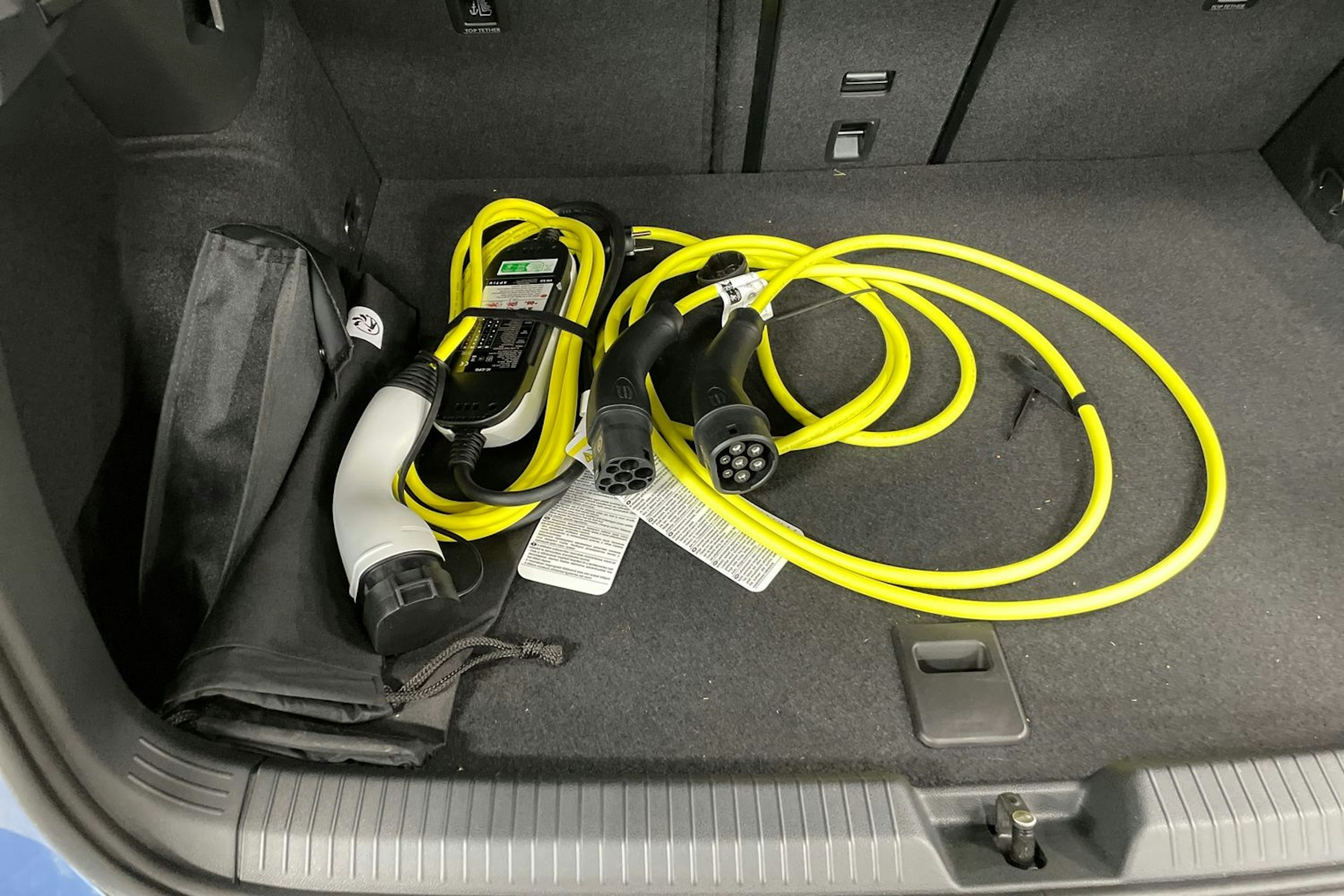 sininen Volkswagen Golf 2025 kuva 15.