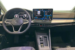 harmaa Volkswagen Golf 2025 kuva 7.