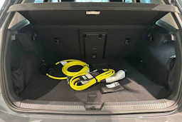 harmaa Volkswagen Golf 2025 kuva 15.