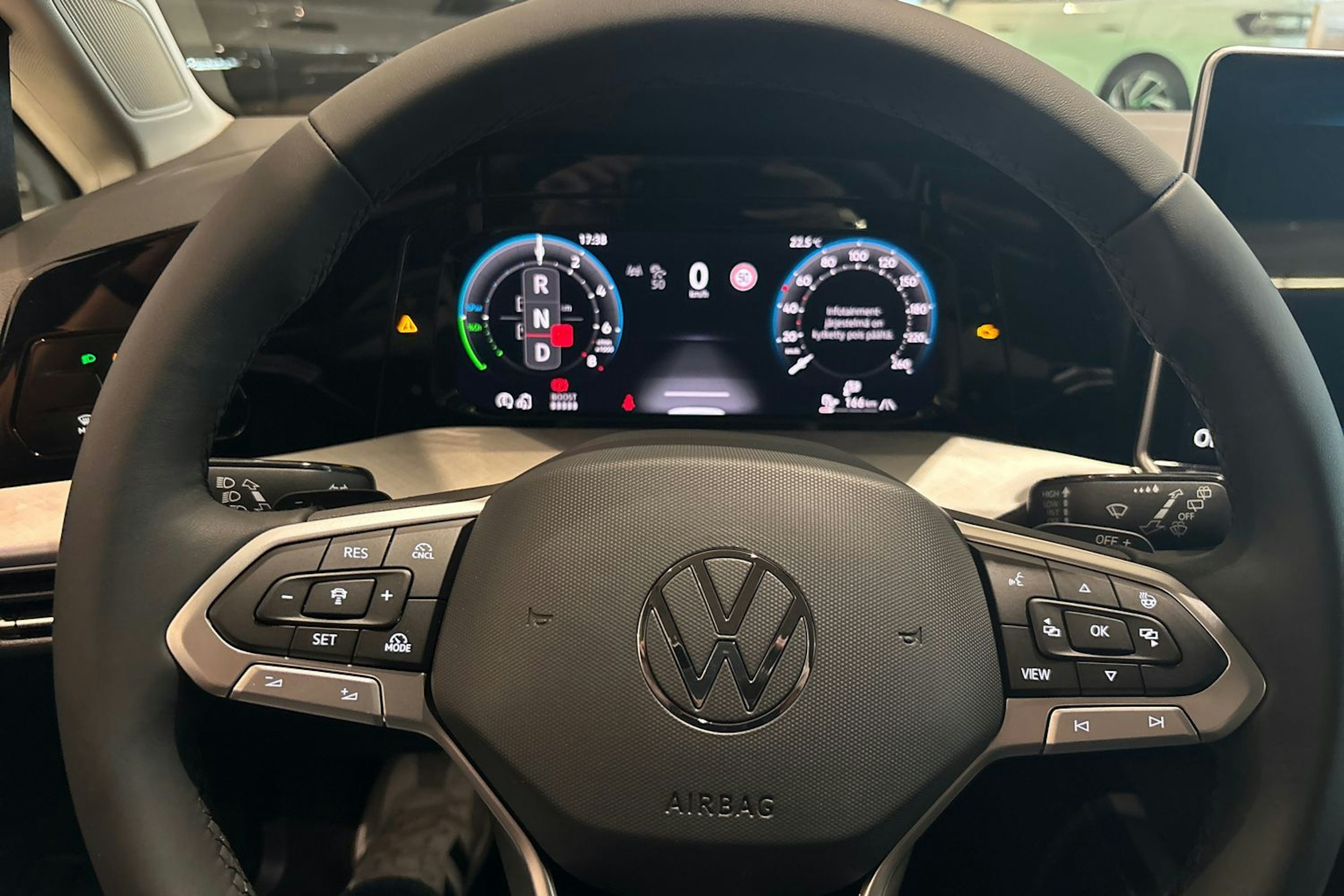 harmaa Volkswagen Golf 2025 kuva 11.