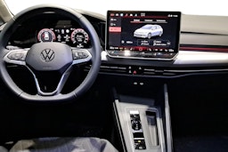 harmaa Volkswagen Golf 2025 kuva 7.