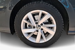 harmaa Volkswagen Golf 2025 kuva 9.