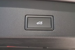 harmaa Volkswagen Golf 2025 kuva 12.