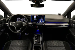 harmaa Volkswagen Golf 2025 kuva 7.