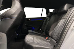 harmaa Volkswagen Golf 2025 kuva 8.