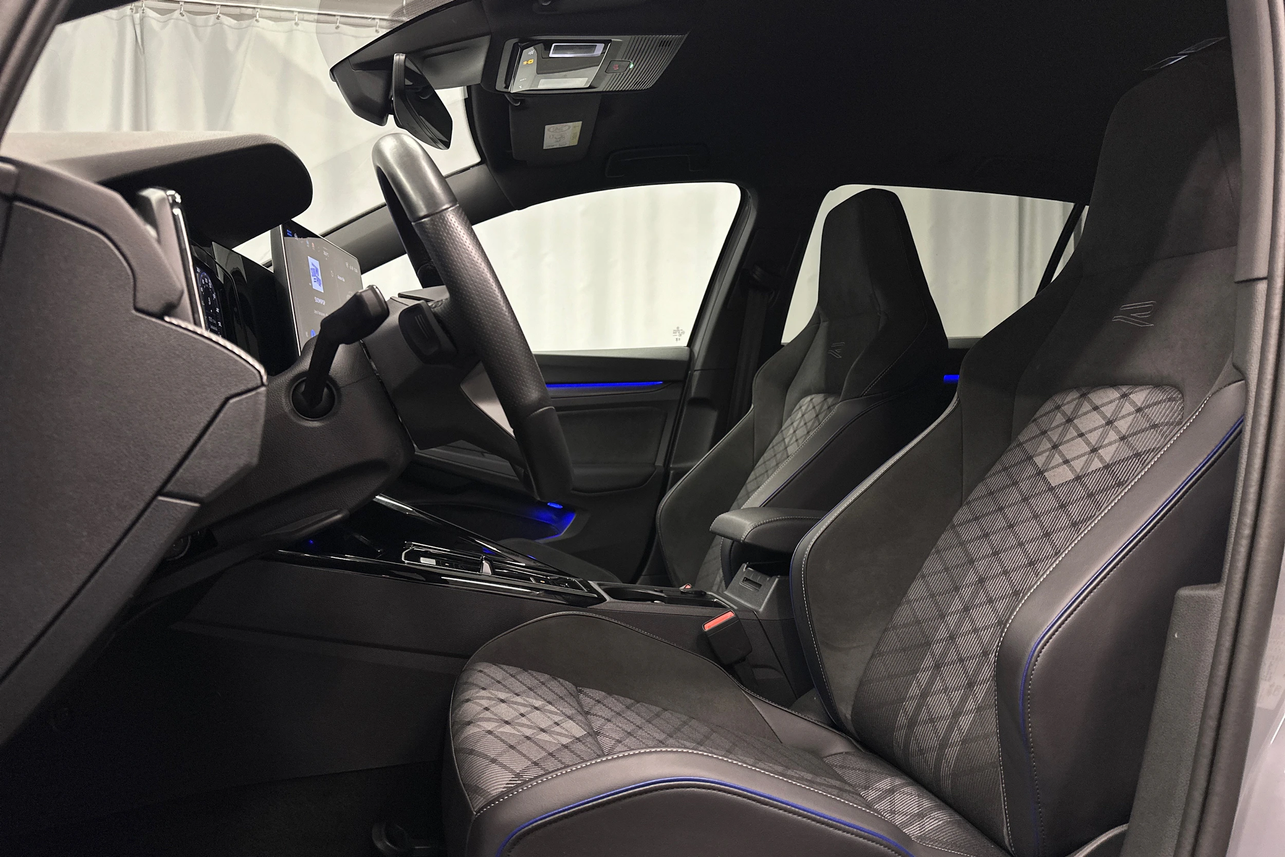 harmaa Volkswagen Golf 2025 kuva 15.