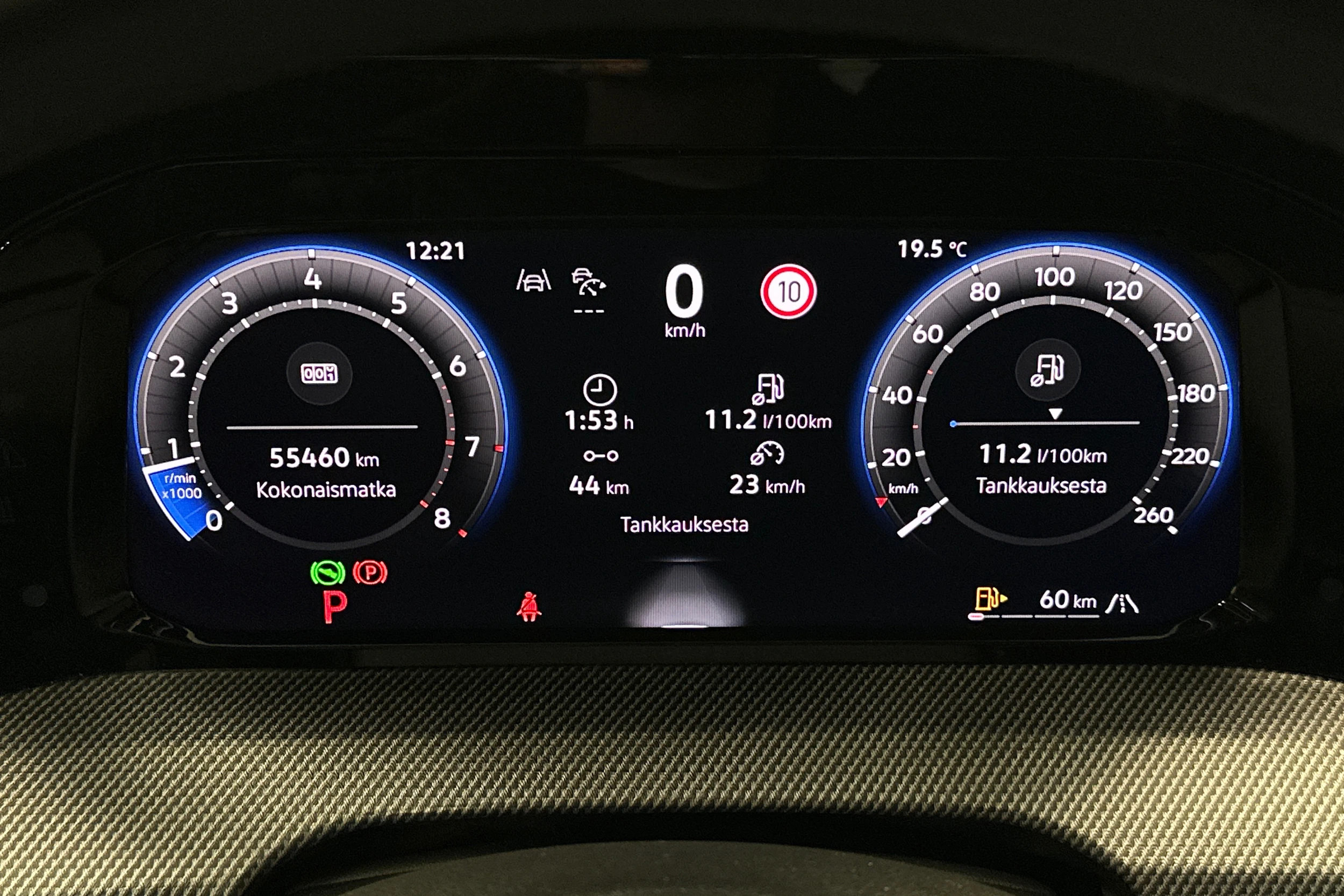 harmaa Volkswagen Golf 2025 kuva 19.
