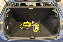 met. sininen Volkswagen Golf 2025 kuva 11.