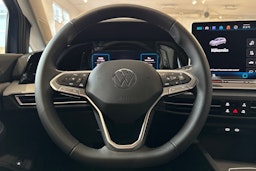 met. sininen Volkswagen Golf 2025 kuva 13.