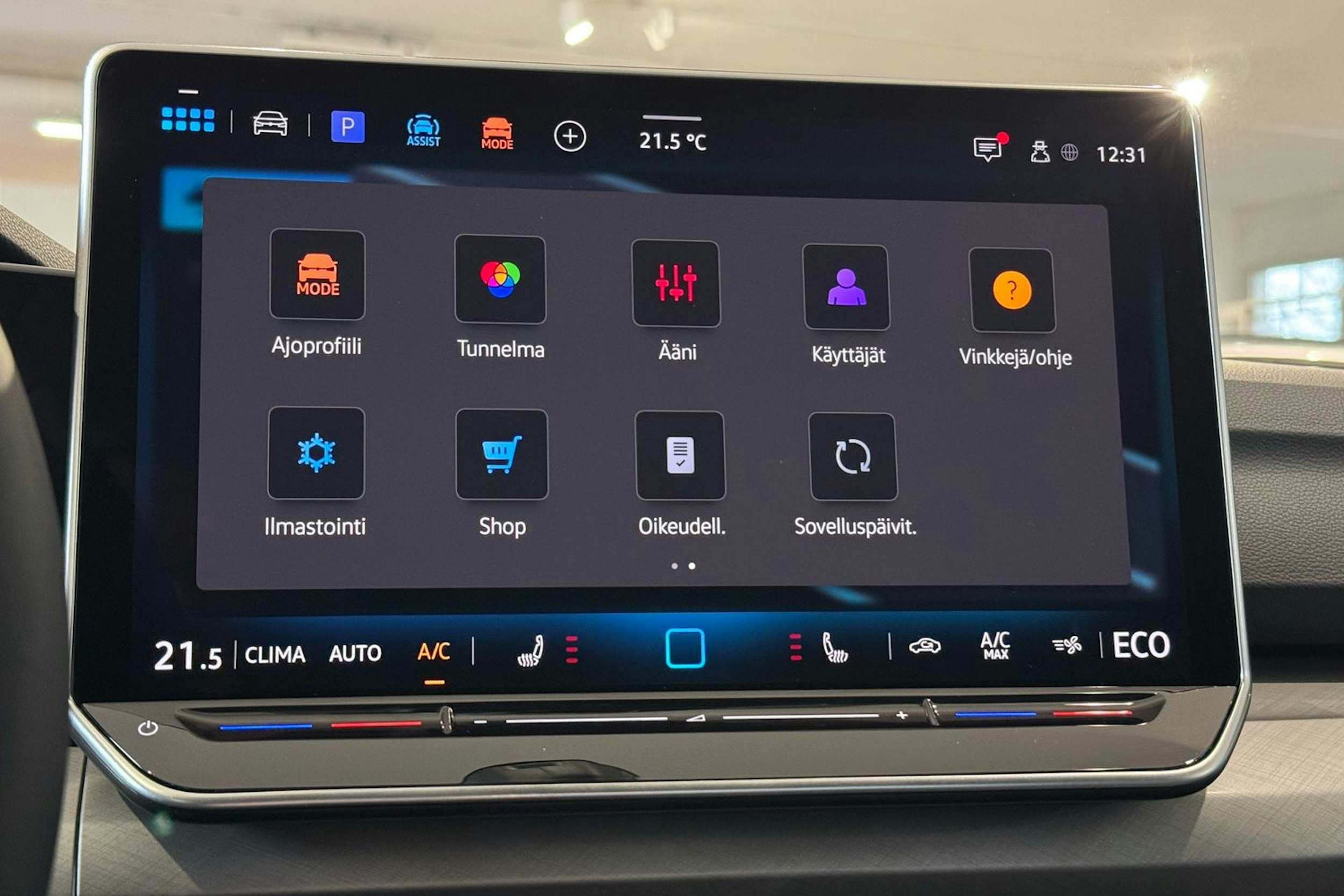 met. sininen Volkswagen Golf 2025 kuva 15.