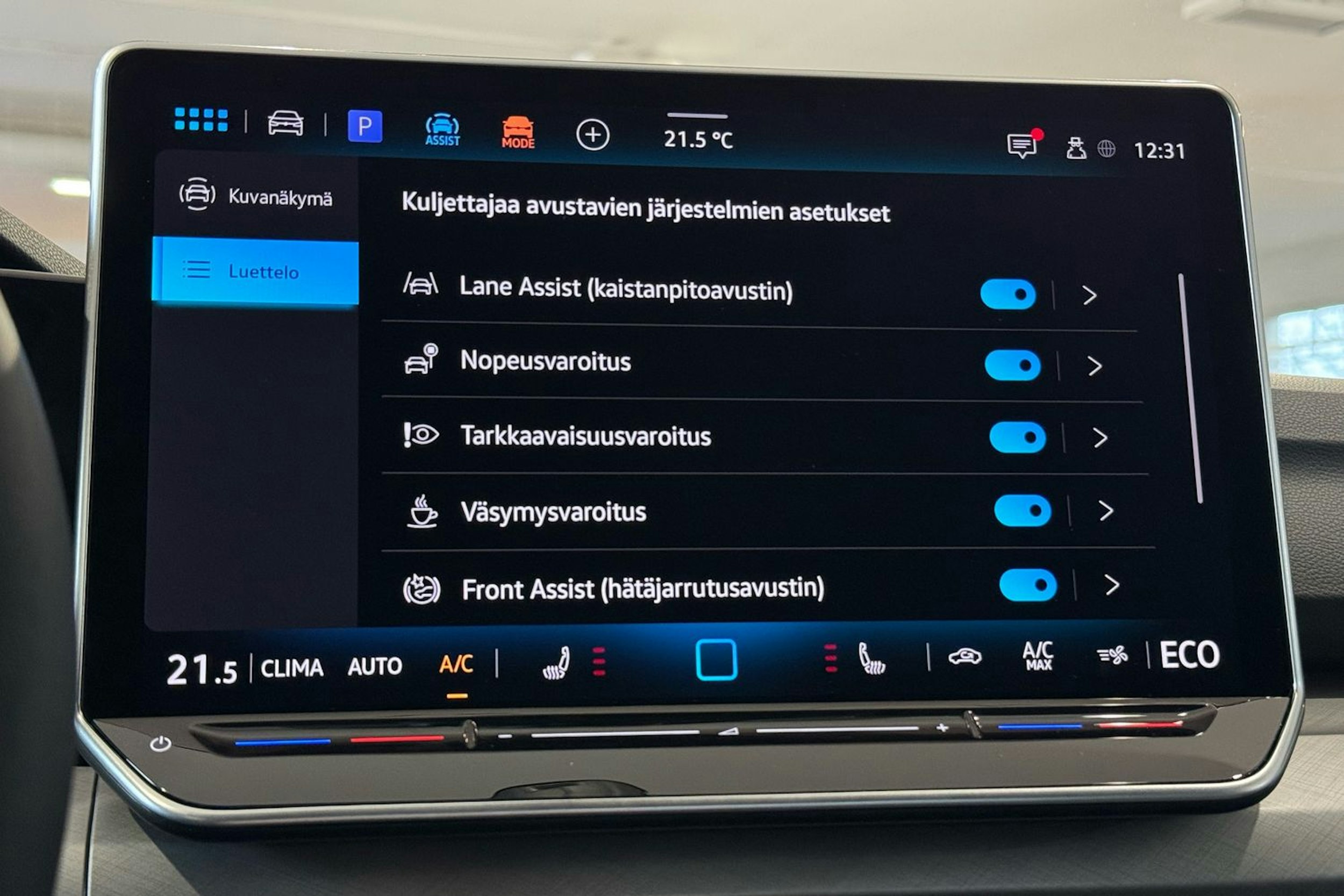 met. sininen Volkswagen Golf 2025 kuva 18.