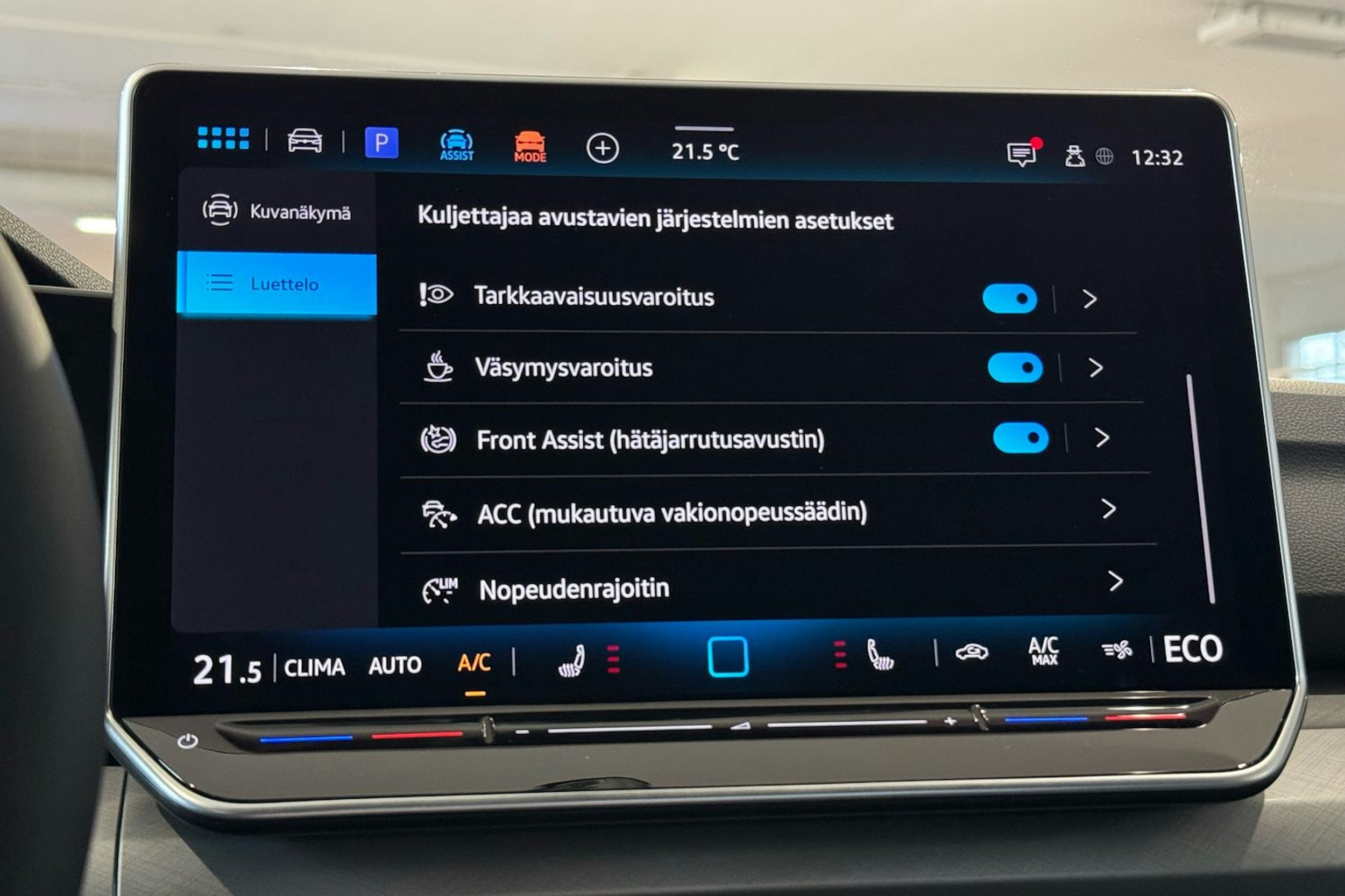 met. sininen Volkswagen Golf 2025 kuva 19.