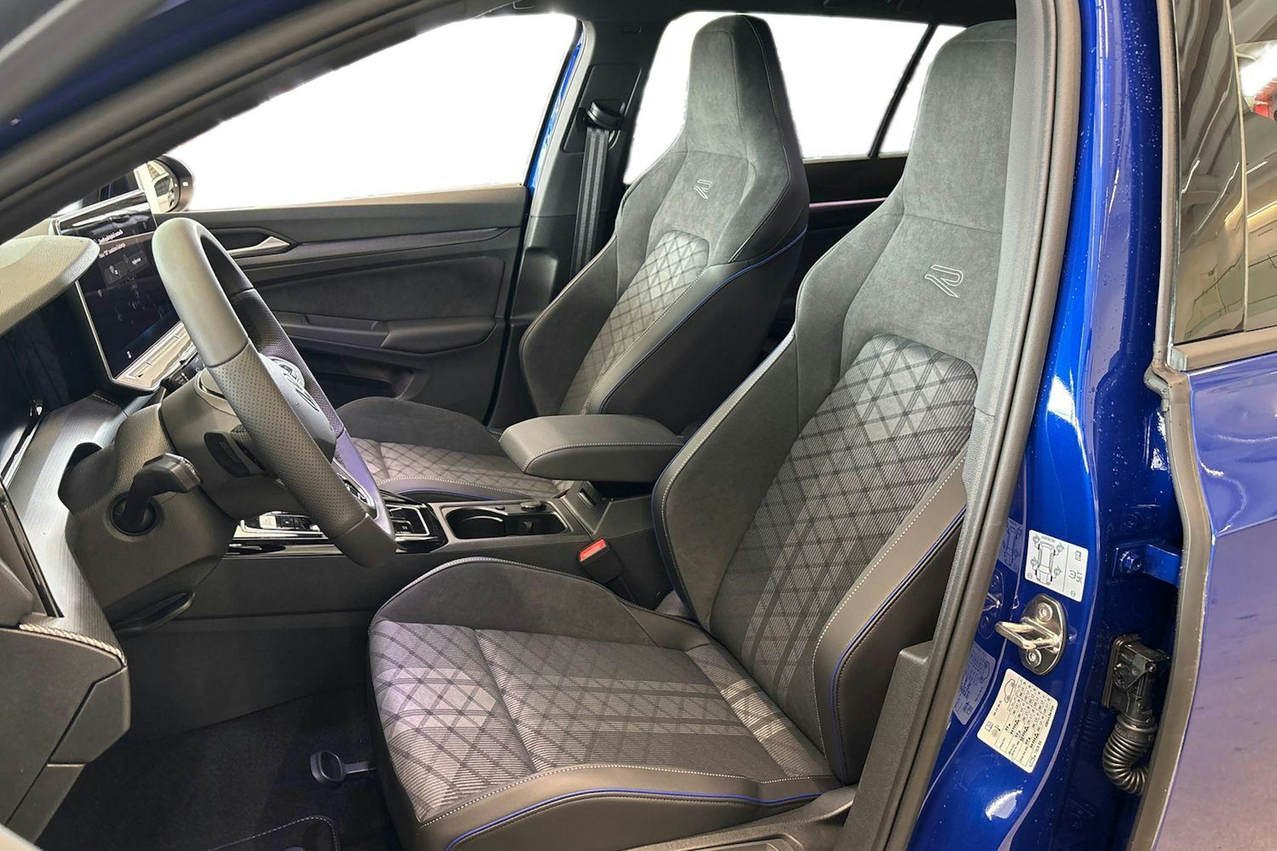 met. sininen Volkswagen Golf 2025 kuva 6.