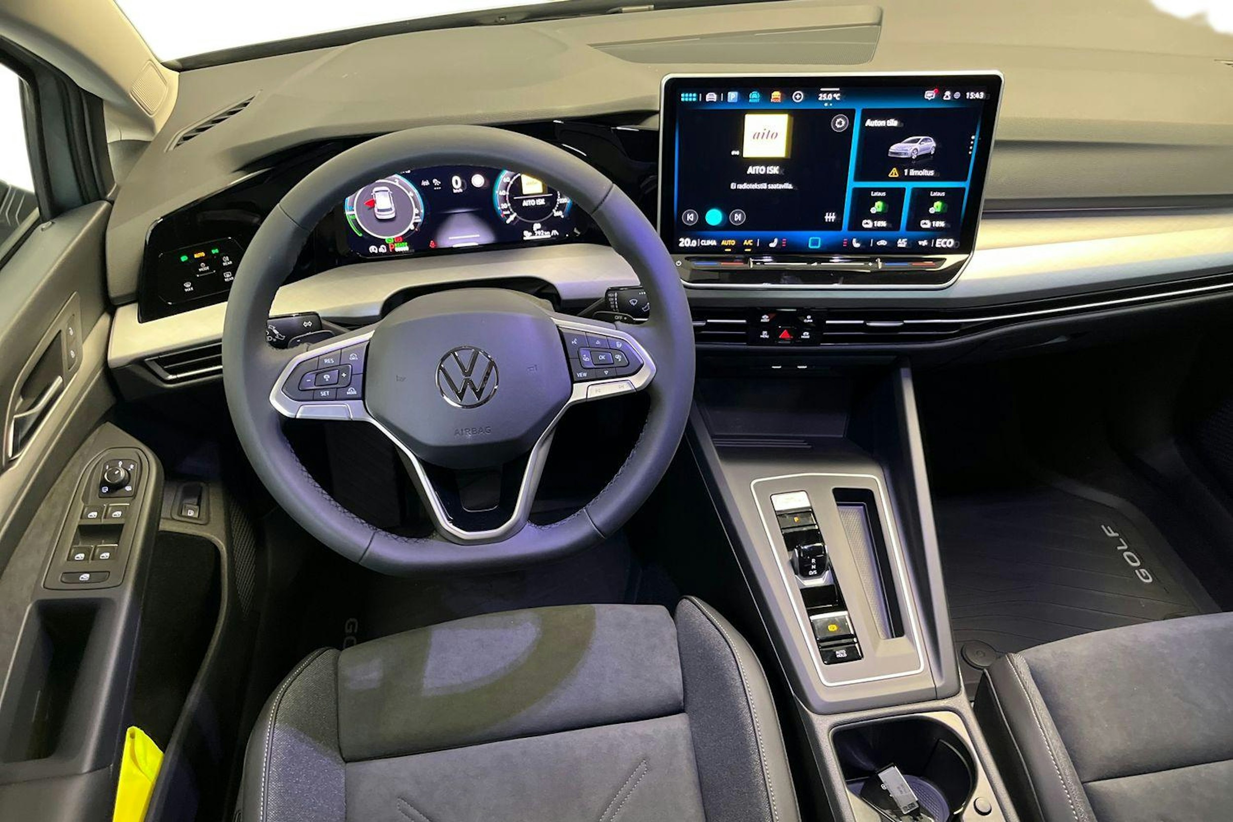 met. harmaa Volkswagen Golf 2025 kuva 7.