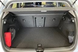 met. harmaa Volkswagen Golf 2025 kuva 11.