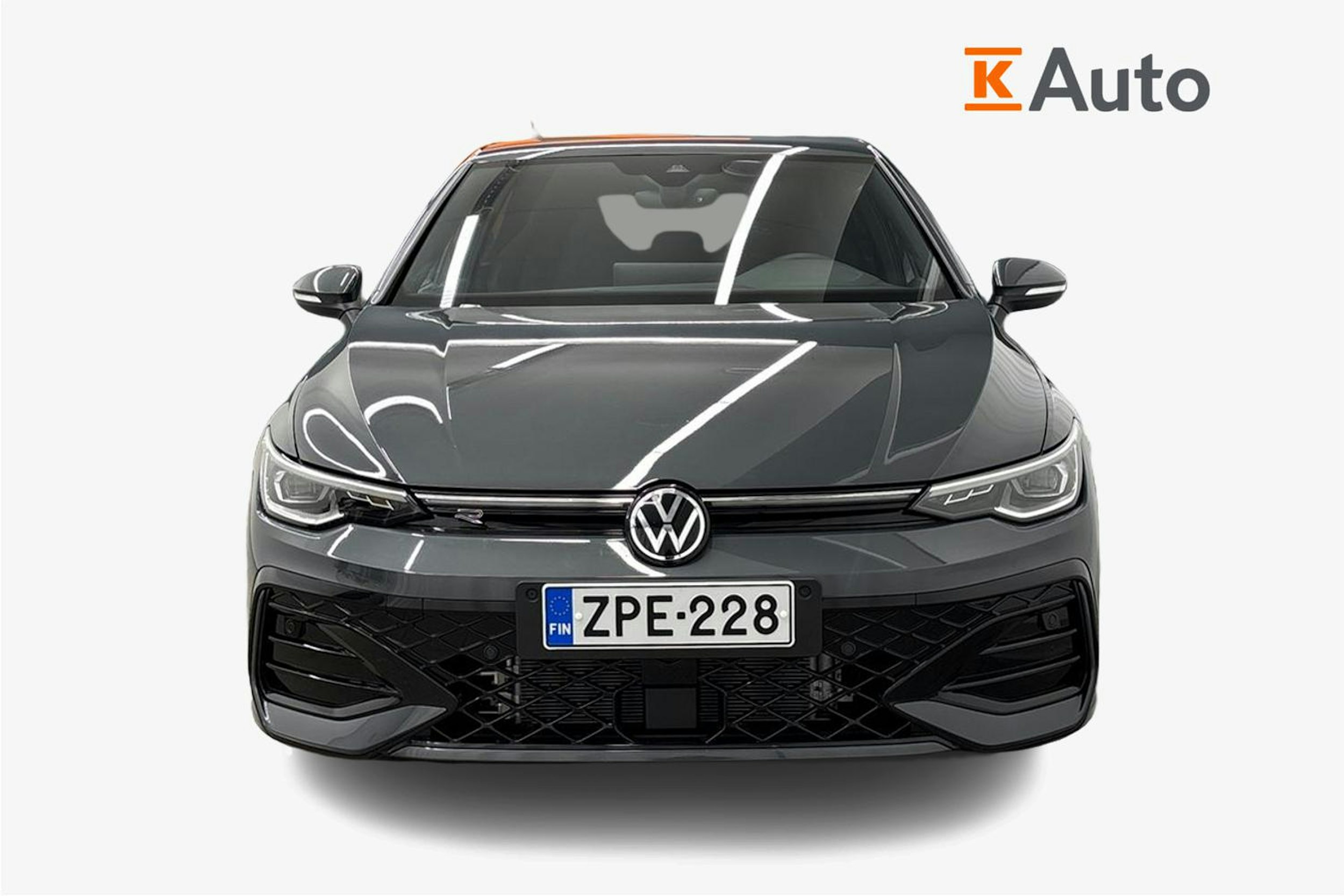 harmaa Volkswagen Golf 2025 kuva 4.