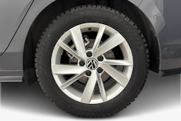 harmaa Volkswagen Golf 2025 kuva 9.