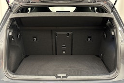 harmaa Volkswagen Golf 2025 kuva 22.