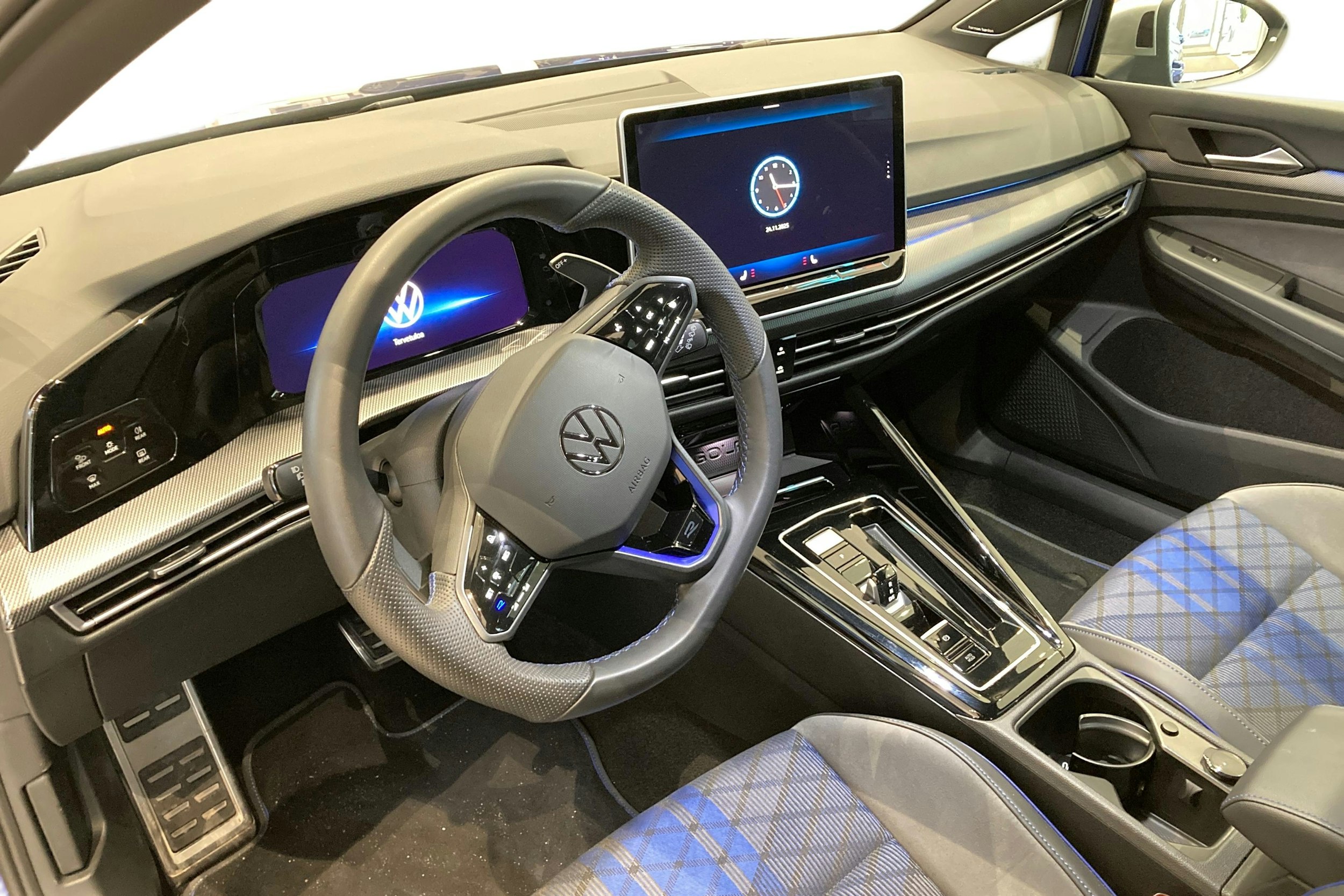 met. sininen Volkswagen Golf 2025 kuva 6.