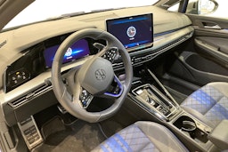 met. sininen Volkswagen Golf 2025 kuva 6.