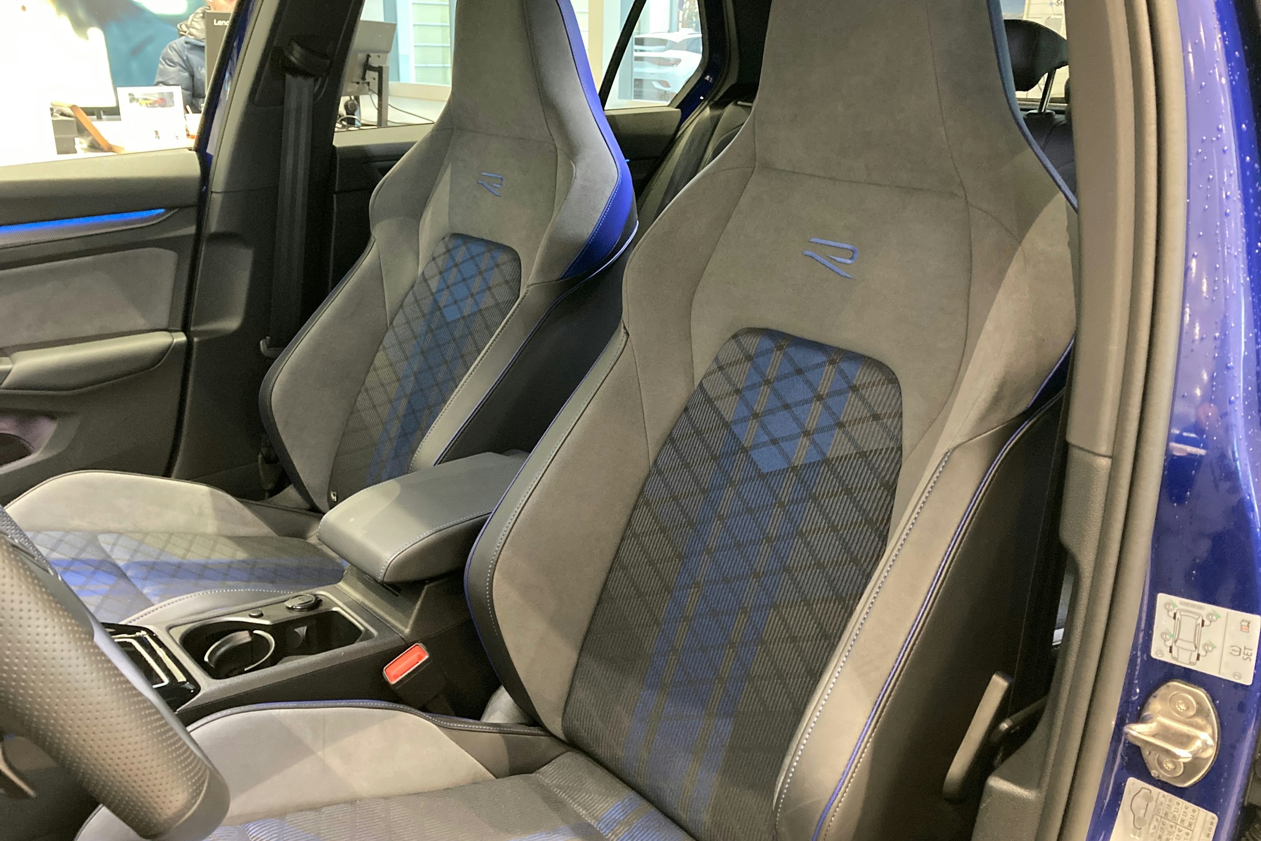 met. sininen Volkswagen Golf 2025 kuva 11.