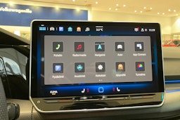 met. sininen Volkswagen Golf 2025 kuva 14.