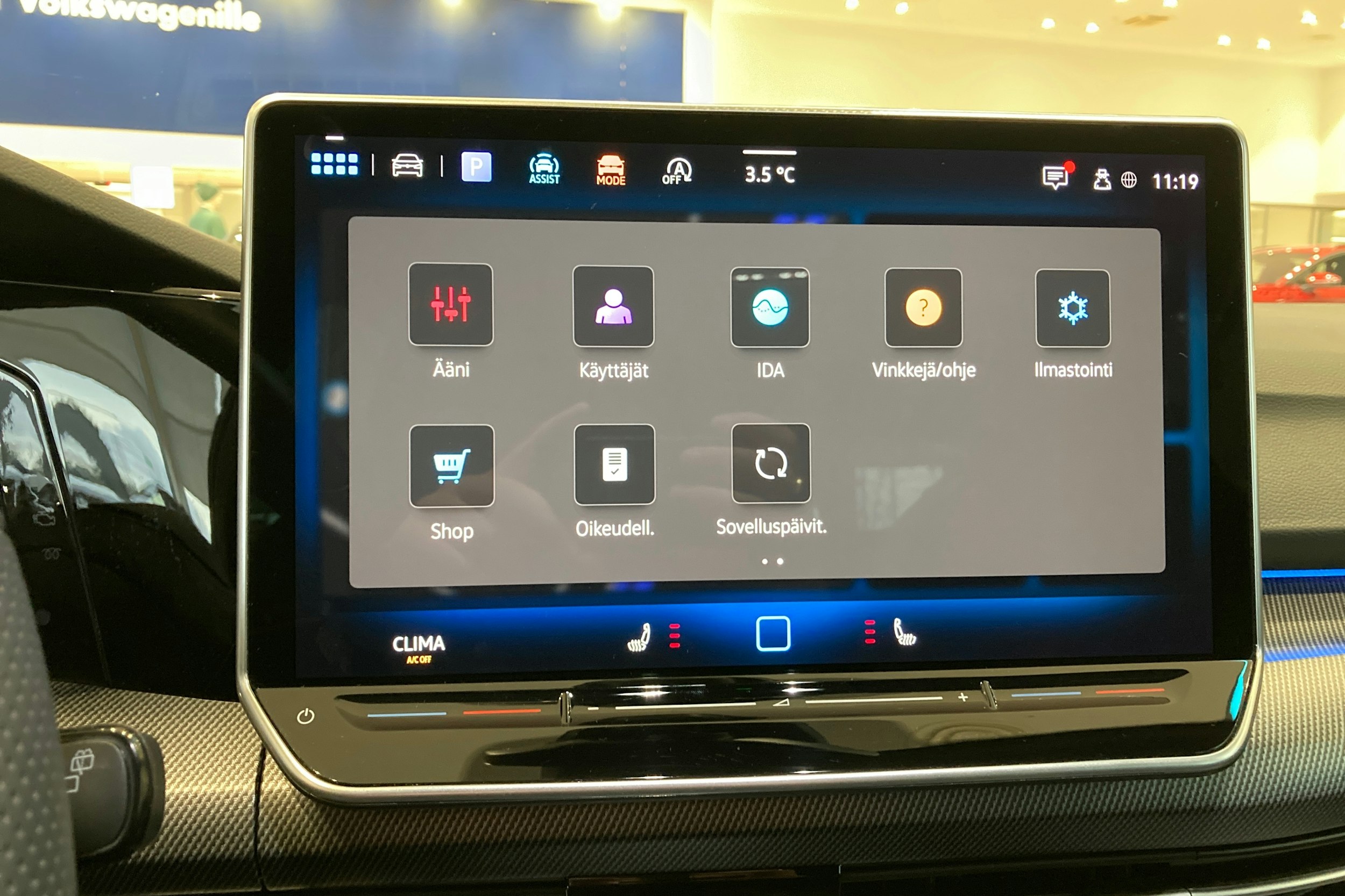 met. sininen Volkswagen Golf 2025 kuva 15.