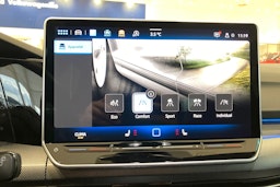 met. sininen Volkswagen Golf 2025 kuva 16.