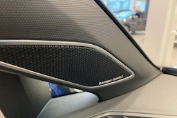 met. sininen Volkswagen Golf 2025 kuva 17.