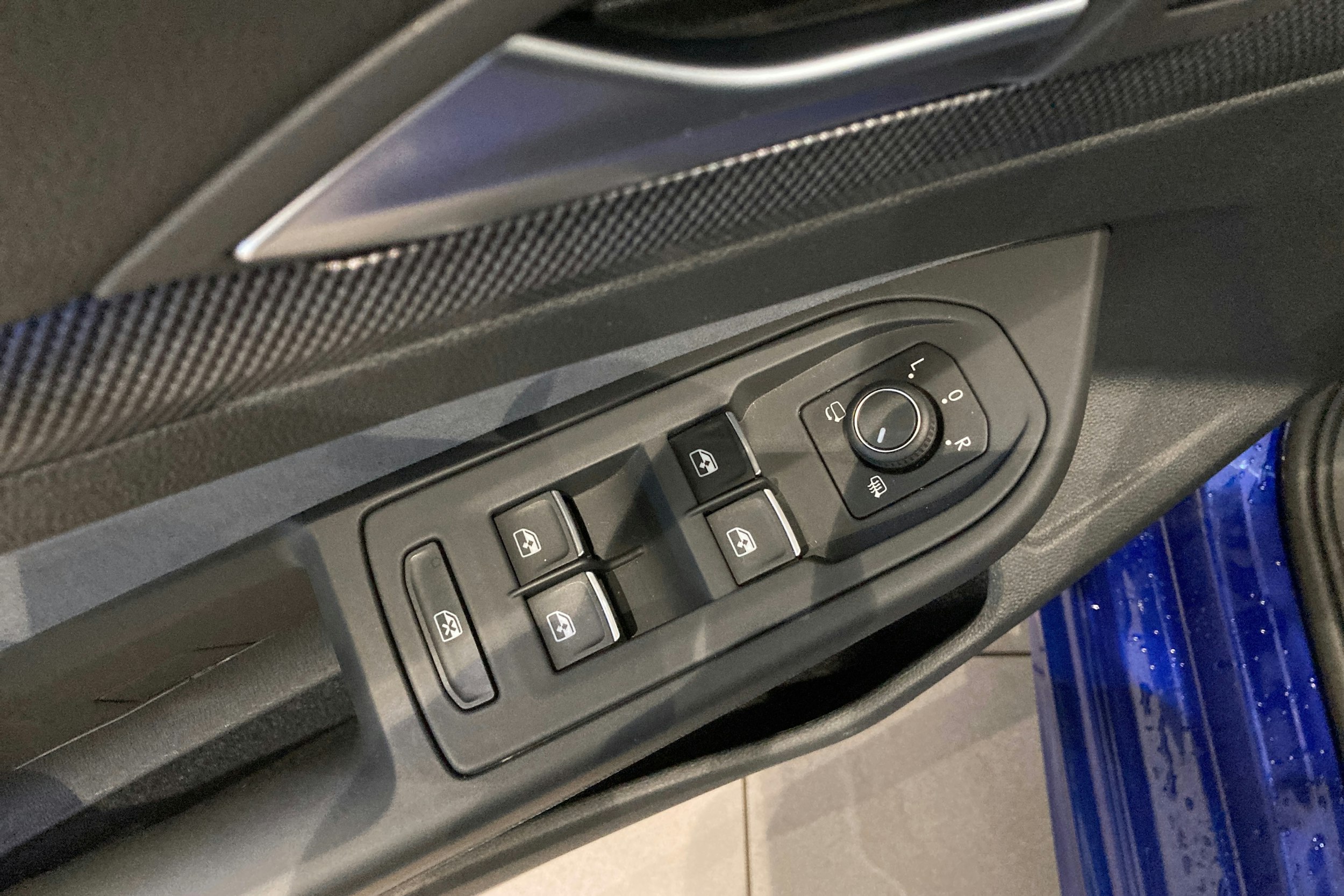 met. sininen Volkswagen Golf 2025 kuva 19.