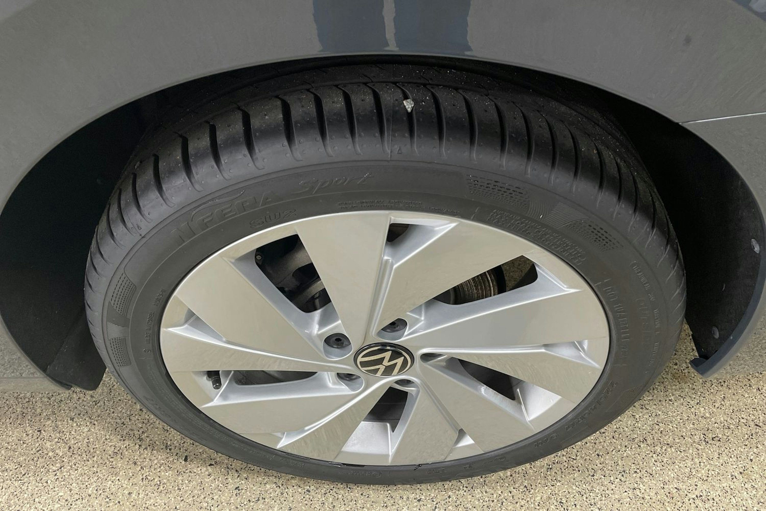 Harmaa Volkswagen GOLF 2025 kuva 11.