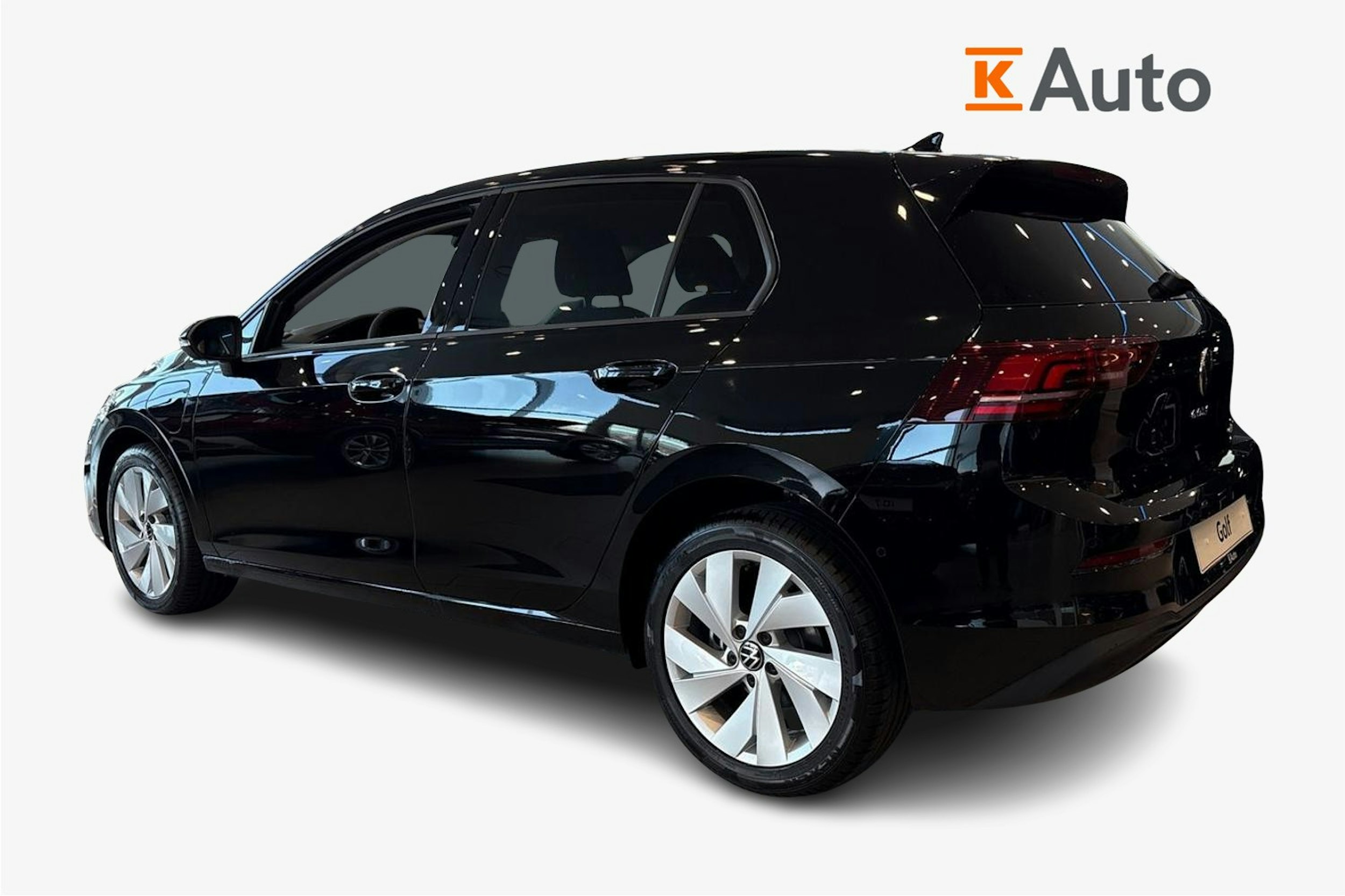 musta Volkswagen Golf 2025 kuva 2.