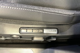 harmaa Volkswagen Golf 2026 kuva 12.