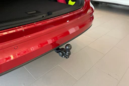 punainen Volkswagen Golf 2026 kuva 12.