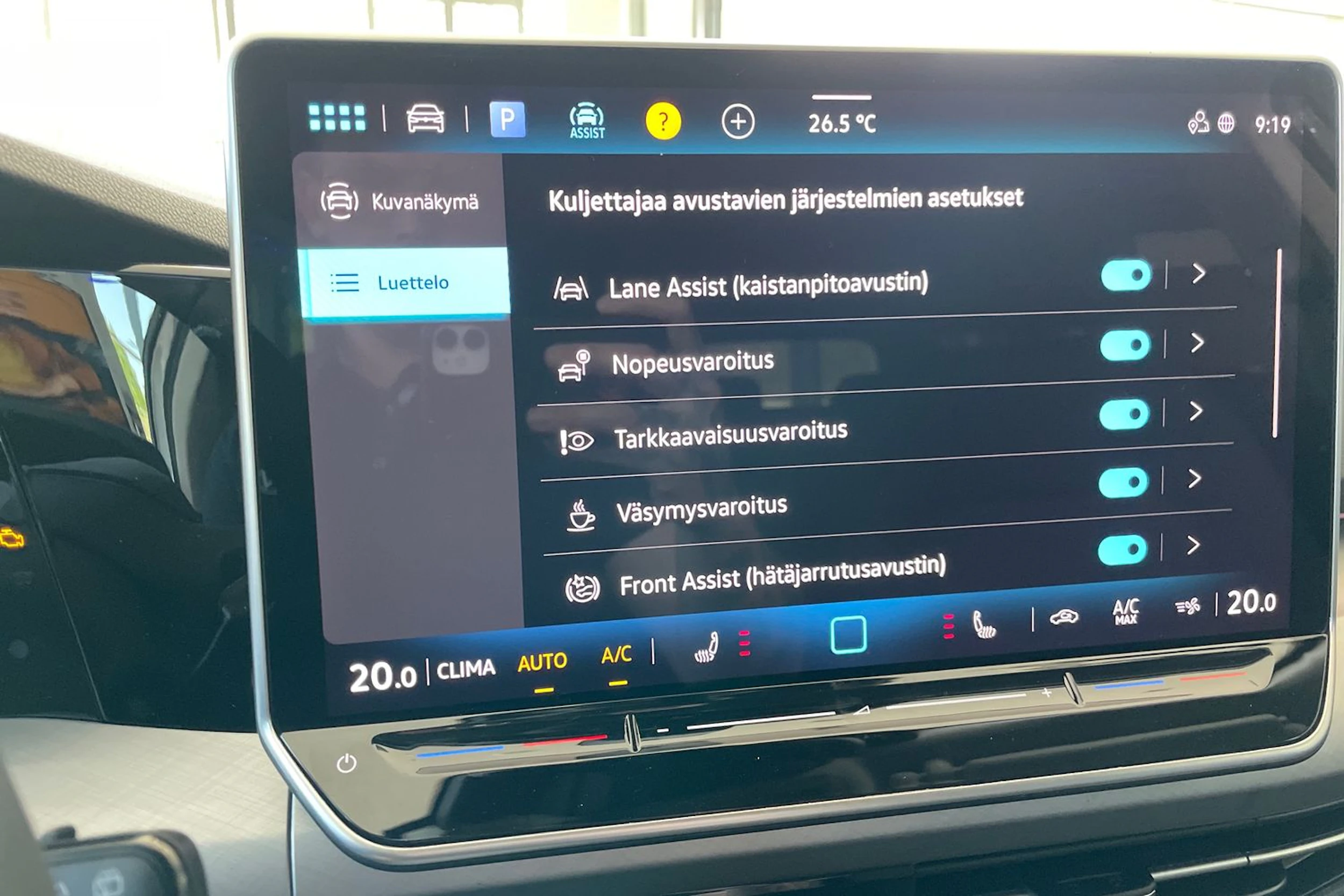 harmaa Volkswagen Golf 2026 kuva 13.