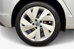 met. harmaa Volkswagen Golf 2026 kuva 9.