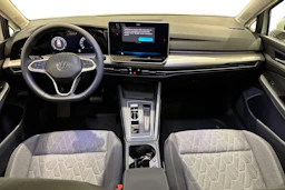 valkoinen Volkswagen Golf 2026 kuva 7.