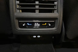 valkoinen Volkswagen Golf 2026 kuva 13.