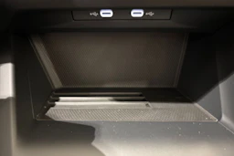 valkoinen Volkswagen Golf 2026 kuva 30.