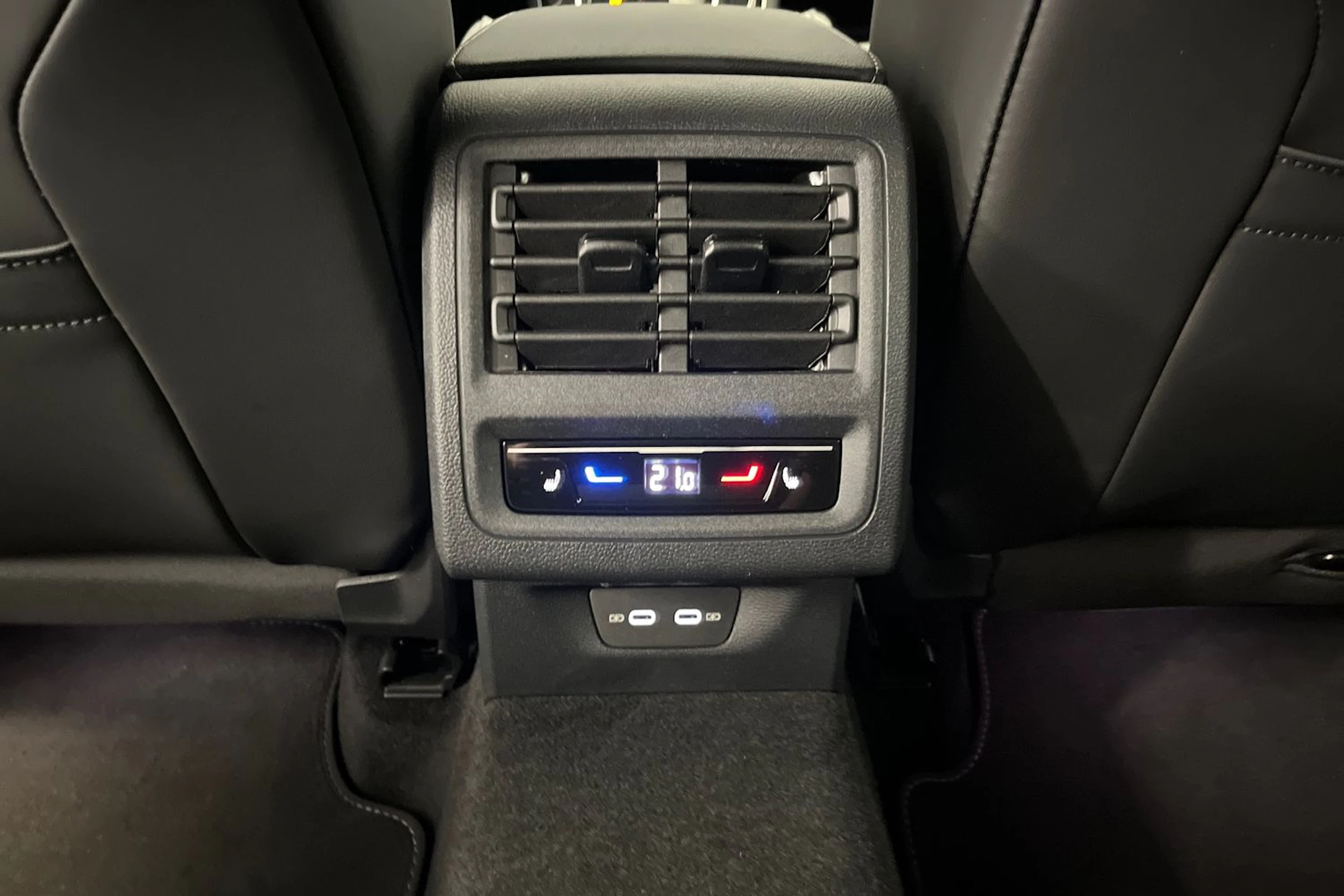 met. musta Volkswagen Golf 2026 kuva 13.