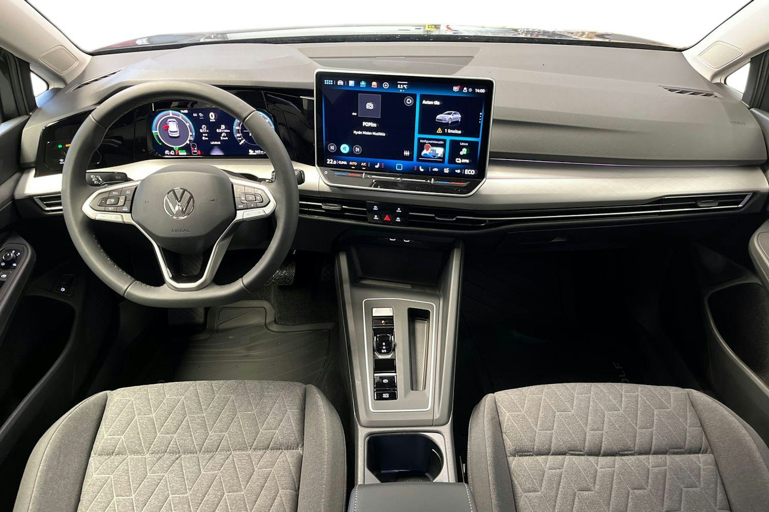 met. harmaa Volkswagen Golf 2026 kuva 7.