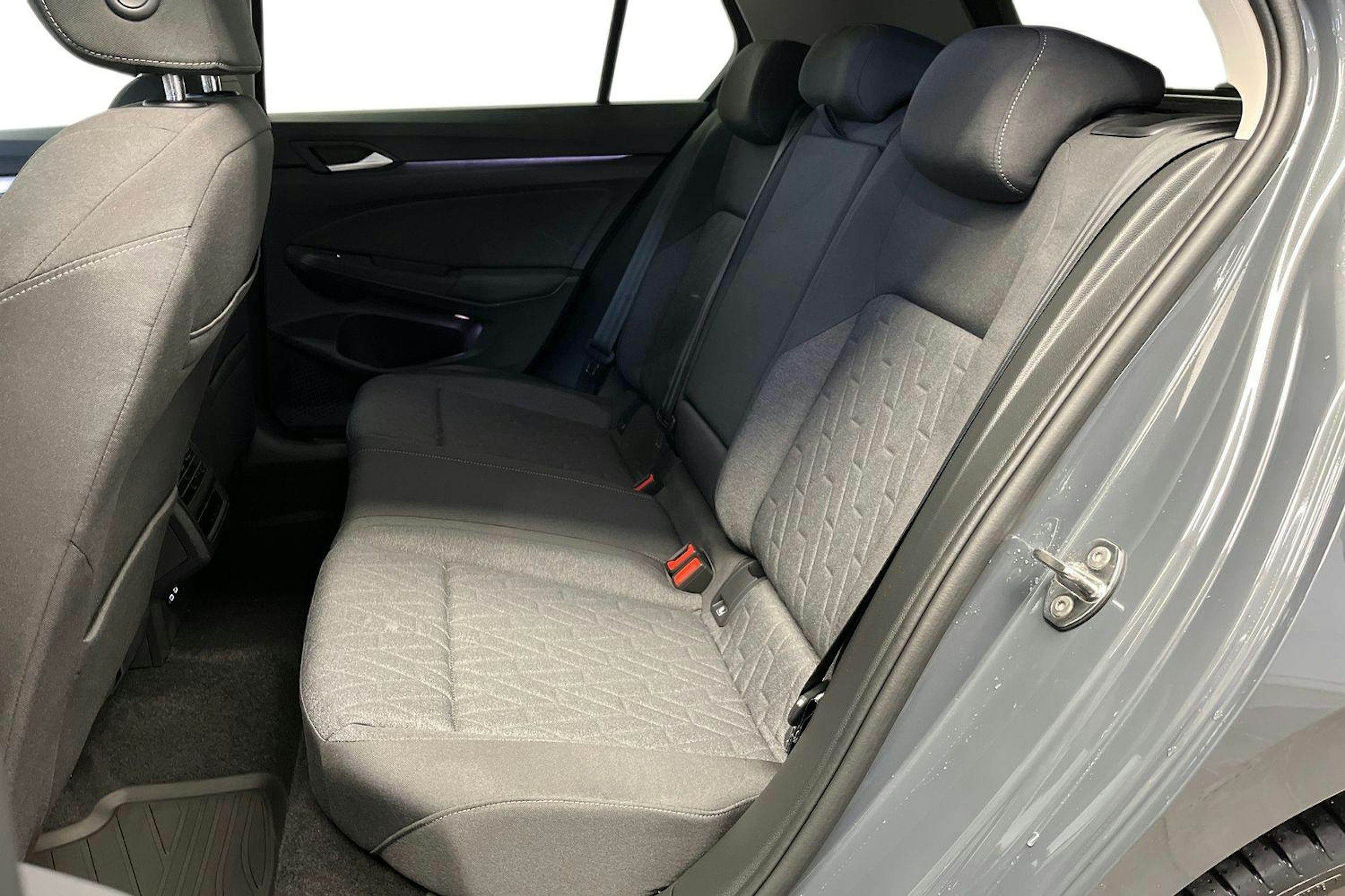 met. harmaa Volkswagen Golf 2026 kuva 8.